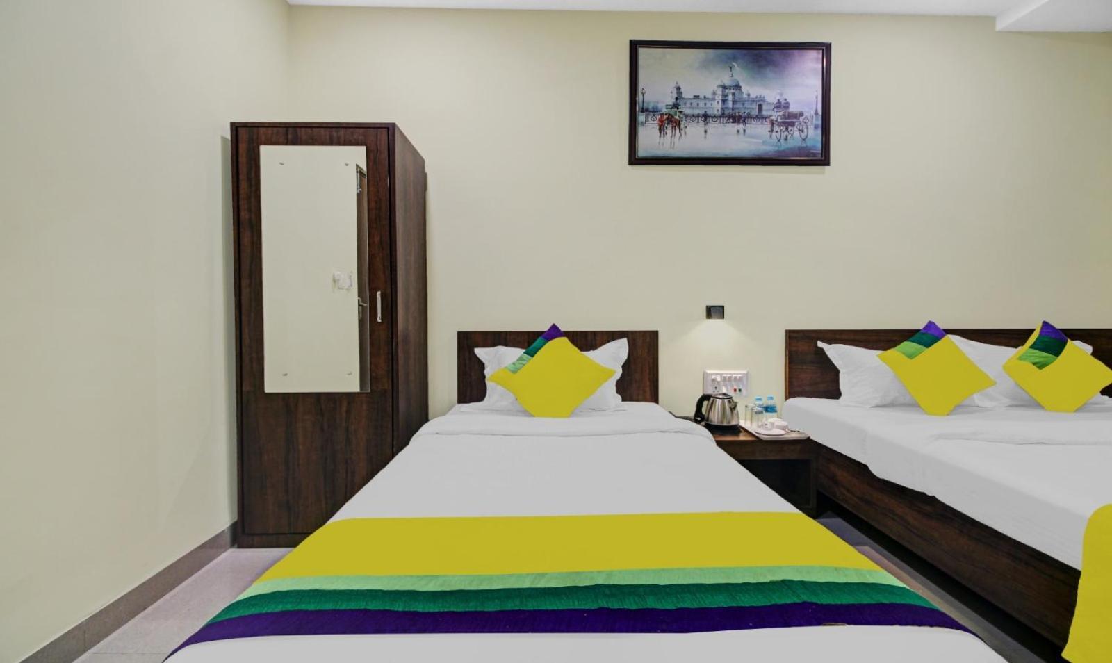 Hotel Park Central Калькутта Экстерьер фото