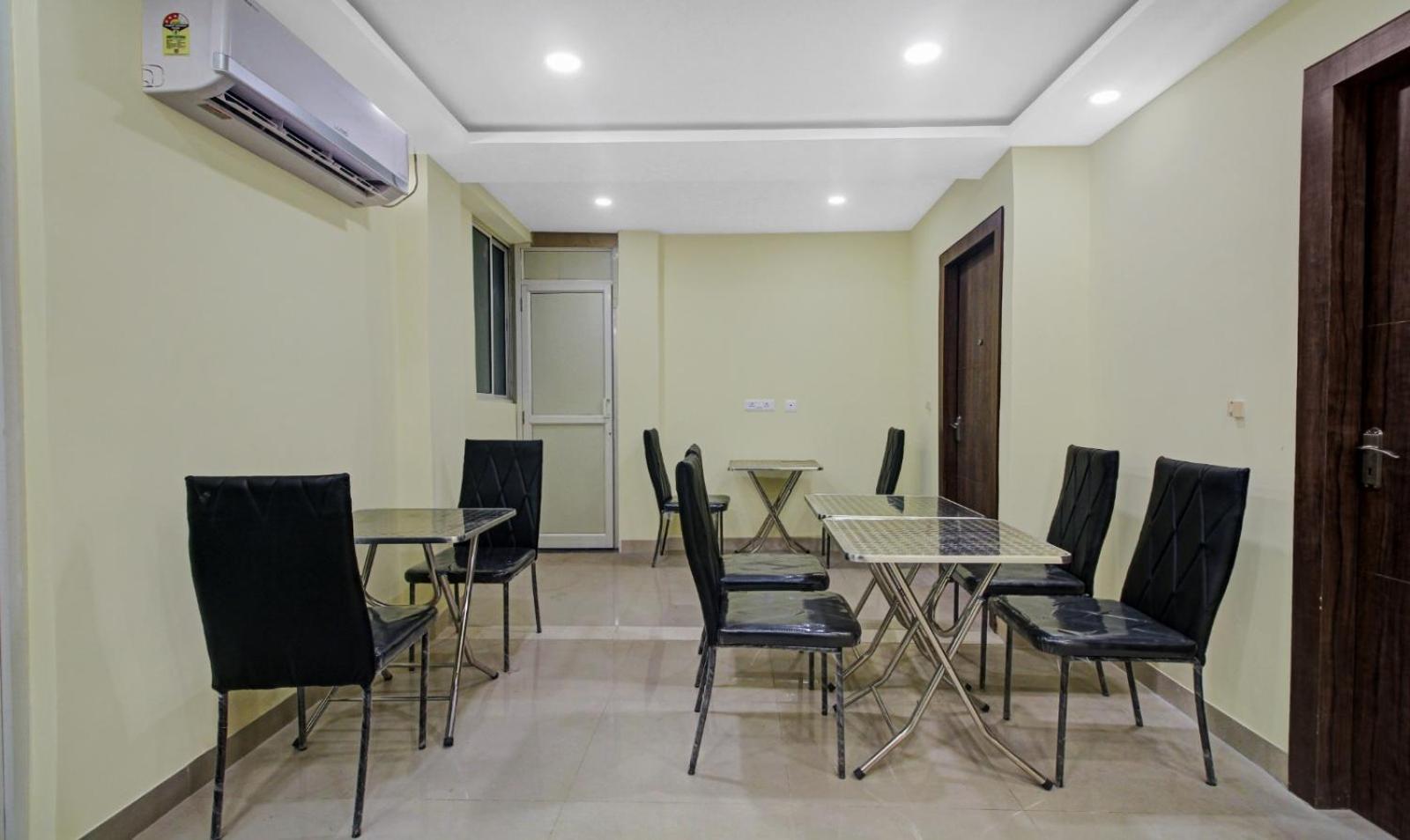 Hotel Park Central Калькутта Экстерьер фото